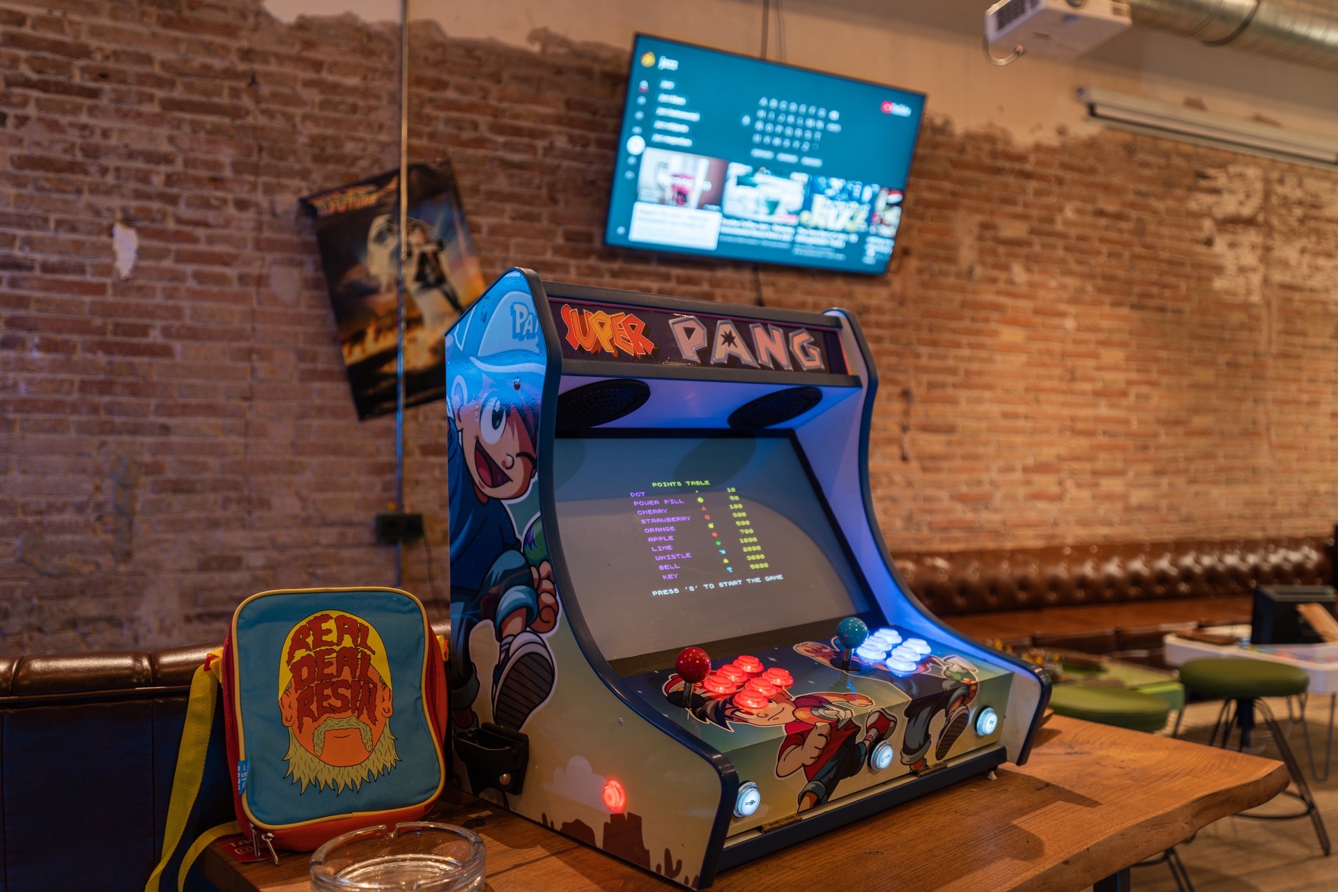 Retro-Spielautomat im Weed-Café 1UP Barcelona